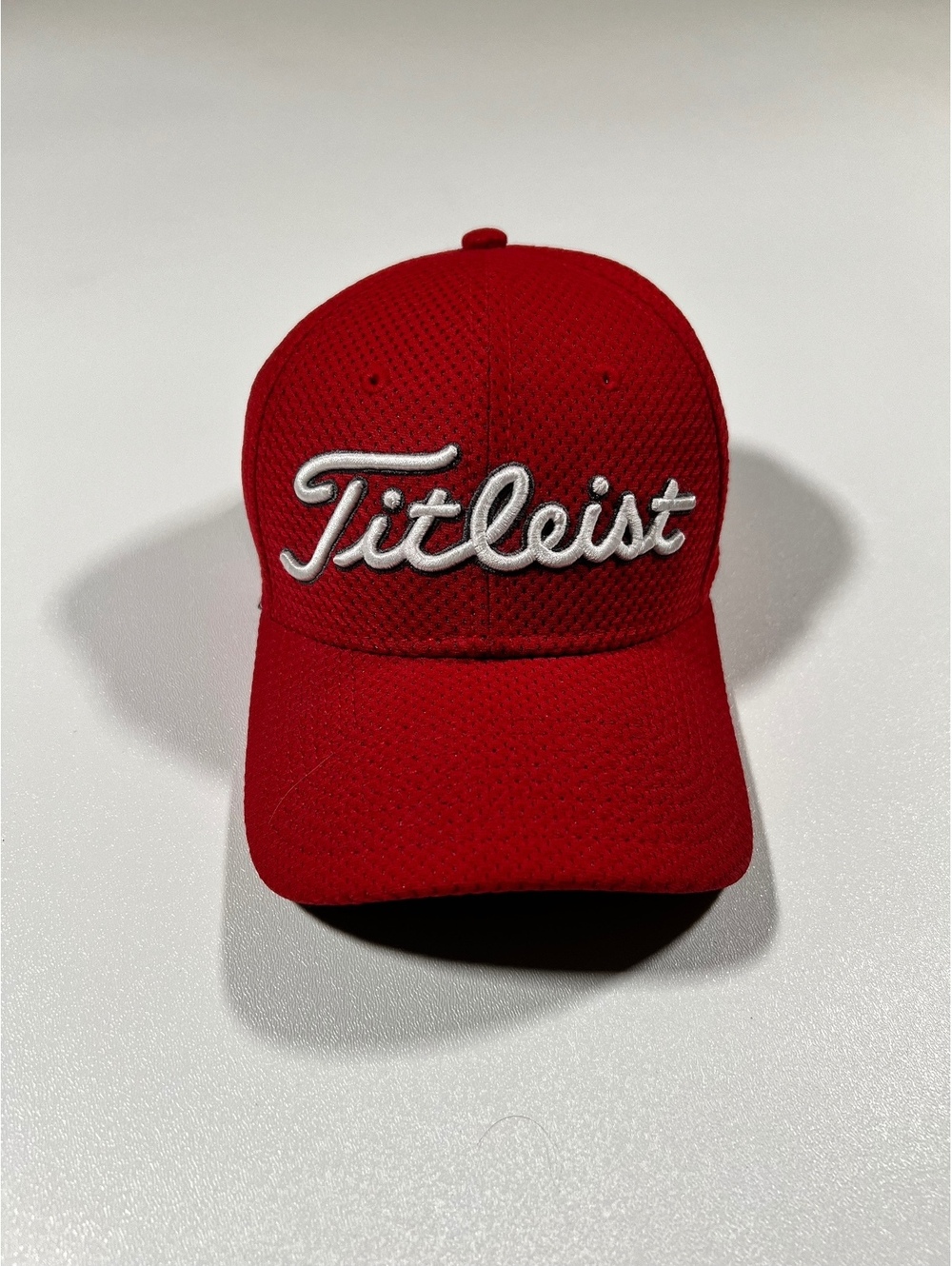 Titleist Golf Hat Mens L/XL Red Mesh Embroidered Logo Golf Cap
